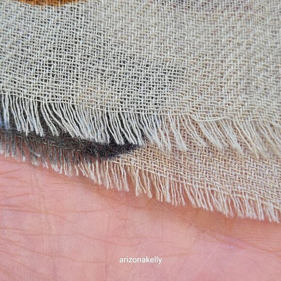 NWOT Painted Stylized Bird Scarf Shawl--Possibly Cashmere *READ* - Picture 5 of 13